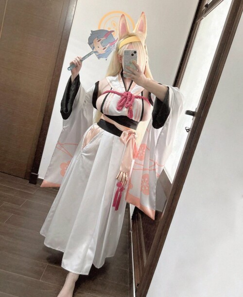 1828136503492649250 1726b71e8dd6415e5