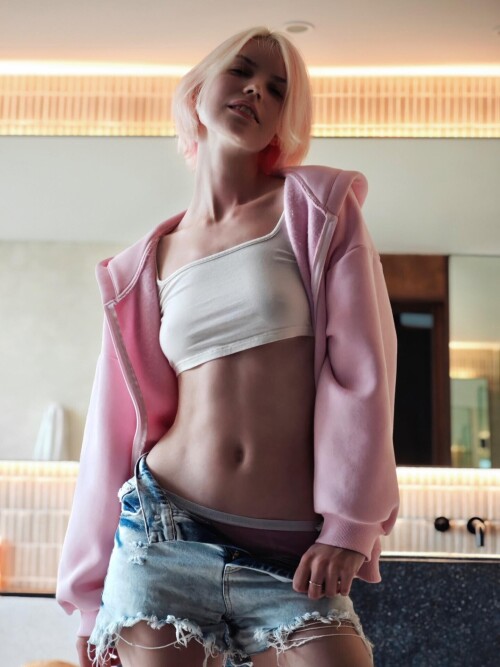 18326e85 7491 405f 5ab8 0afbbd7465068ae228ede2c7964e