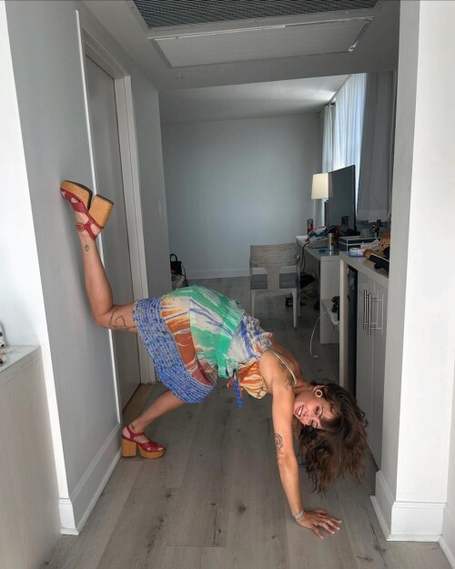 18444128879a4bdc36c8a27056