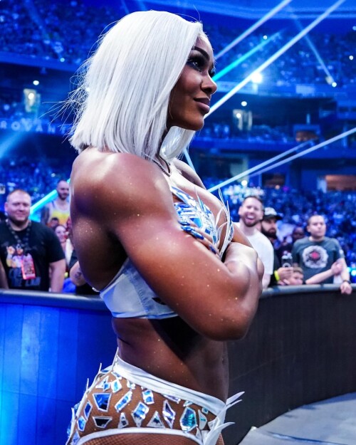 18530371373f7c4570f6c1caf3