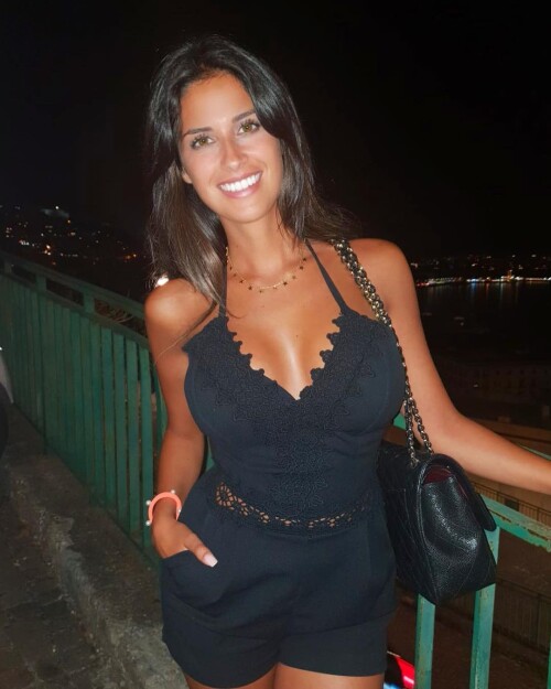 1855984378874724592 41346878fd46874145221c6b