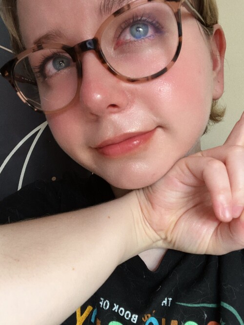 1871677445889479006 10b2345f5f033d4b3