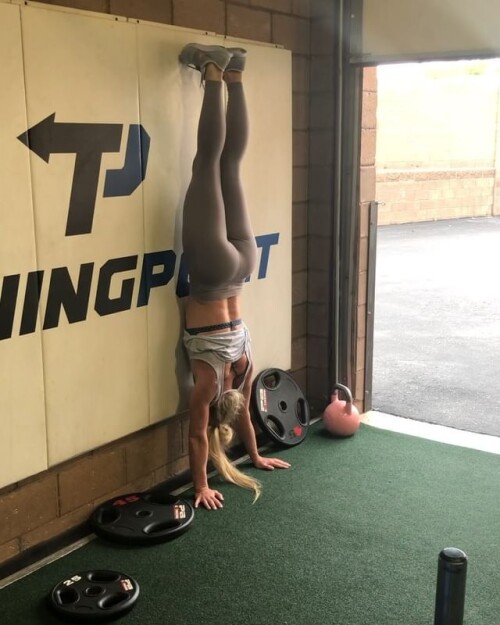 1896147206328484629 143566251105f83986bbad6f90