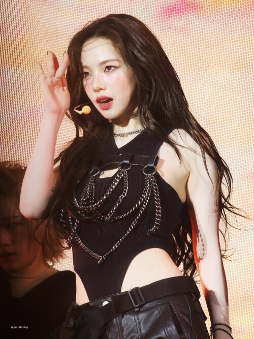 1910623344648741200 379c84d9c6df33114