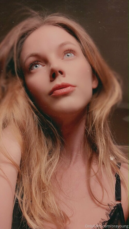 191225 1707248 Can I be your Christmas present