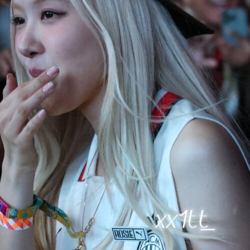 1913444710082884086 photoa86b4cf8888e6133