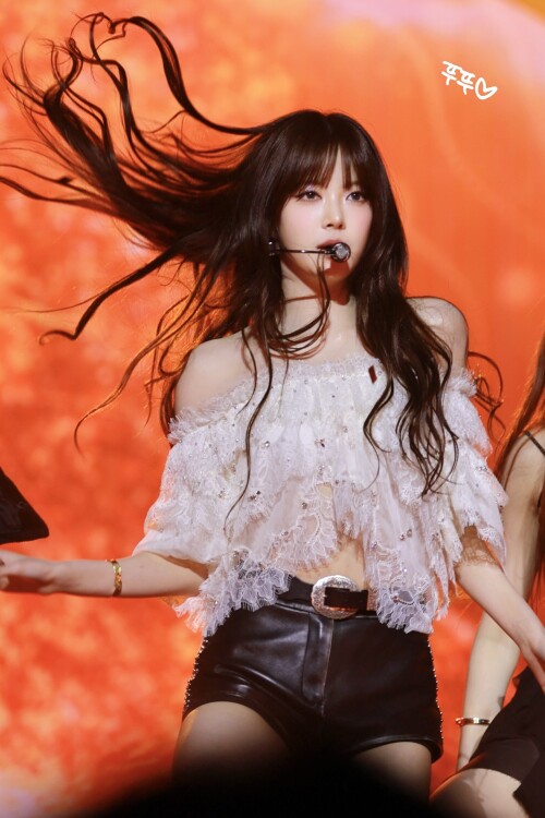 1913510946859045071 157d39f74e80d94c8