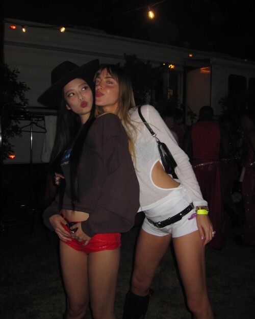 1914733809108713896 photo 0fdfdf87dbfd85a9d