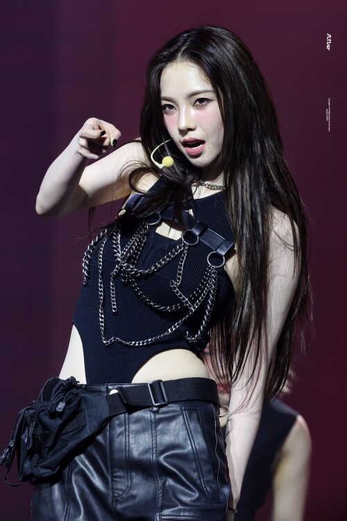 1915724490203684969 2c4ddec0bd27597e4