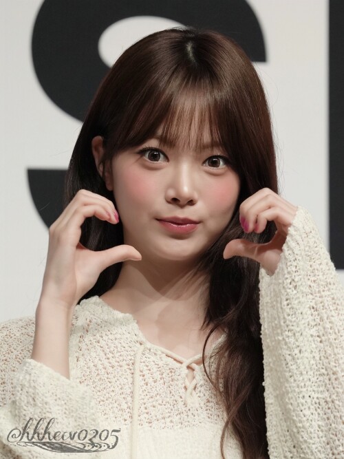 1923995673155993824 365d3235dc564bf8c