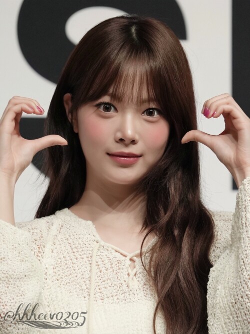 1923995673155993824 4418410bb29bd4794