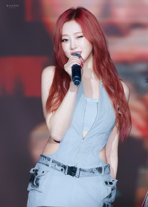 1924049660194562083 15f7b978aea5fd74a