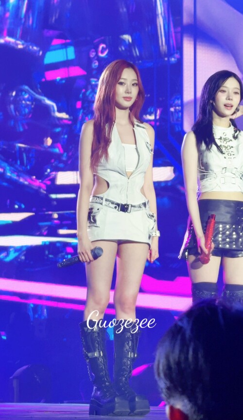 1924088940887523643 156493deb9ccec589