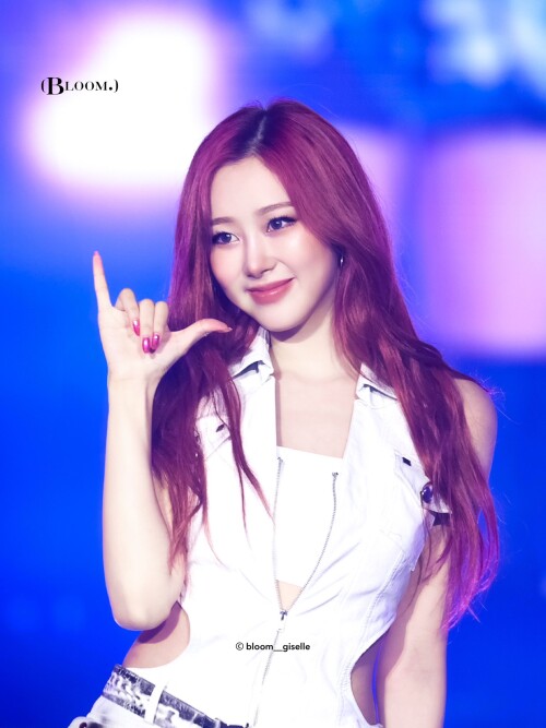 1924124619243696464 1acefeb78b942db5a