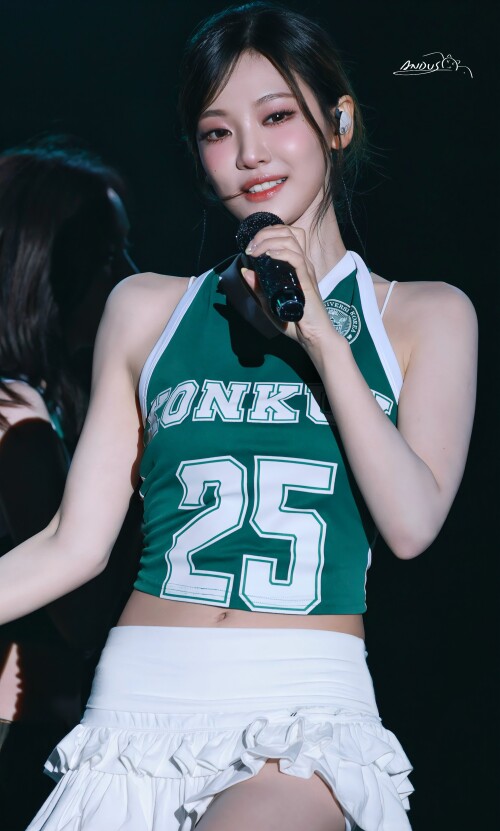 1925741535158575459 3f6d4a81288846cbc