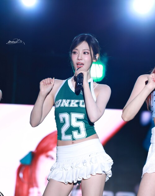 1925742160822894631 1ac22122036de558d