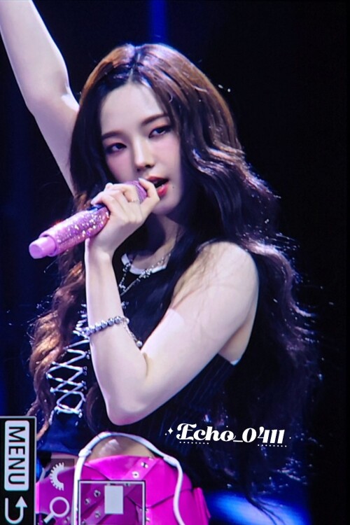 1927715717719167140 34c80b8da3a0d81c1