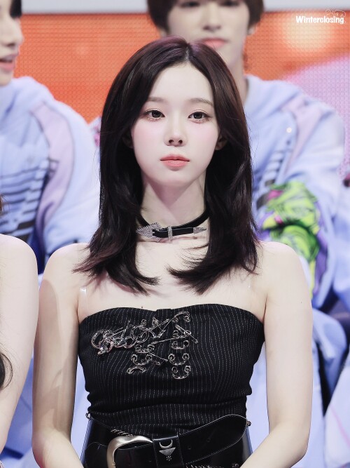 1927718095205847308 264d197c7bc2dd628