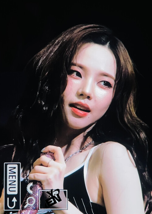 1927749829825831315 2c1cedcfcd96fb03e