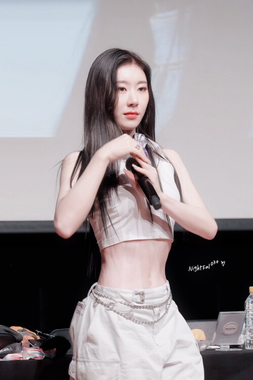 1930278619659808920 4033d21c2e1befd14