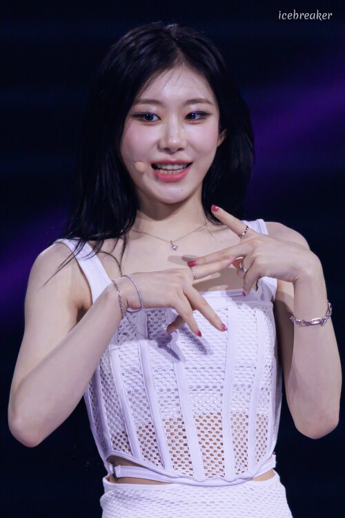 1936459291726381351 178a5723a0dbd9246