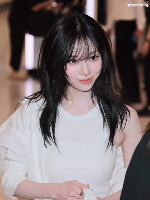 1949667961494729148 4f302af377f140a62