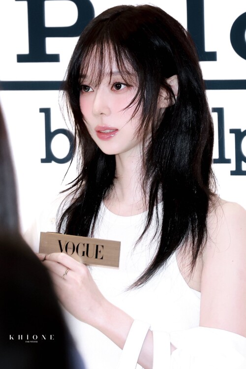 1949670511362945350 129ac8c49aecb4371