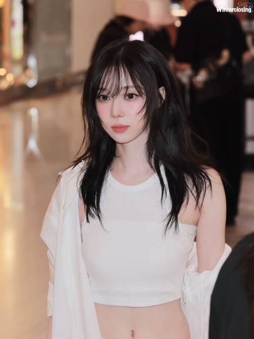 1949674660452593852 2915234bbc28736b2