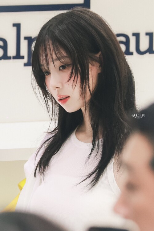 1949674771559710907 4a223cfcb6070fc69