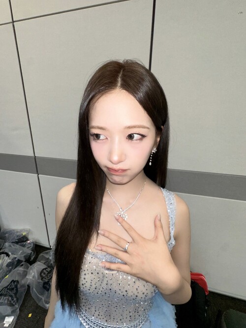 1962450912125038846 3677c8368ffd697bb