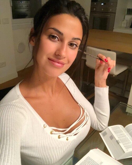 1962589992012174858 4134687804fd377ce862b5ea