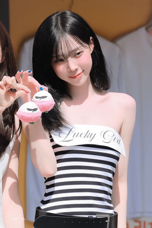 1963139443134755304 11142910a3bf1c369