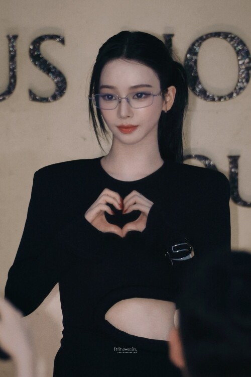 1963185410978492803 3168b6fbf9f175f01