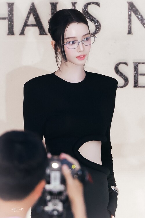 1963188199389528553 3ee2addf81659b177