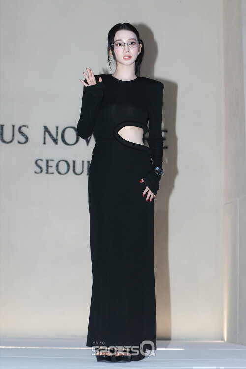 1963189434385617232 23af80b69603bbcfd