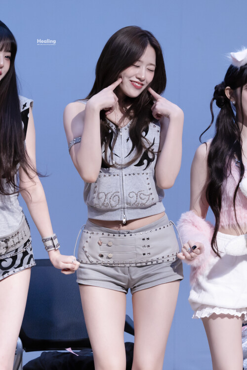 1964705304962310209 4d63cd640c071d96f