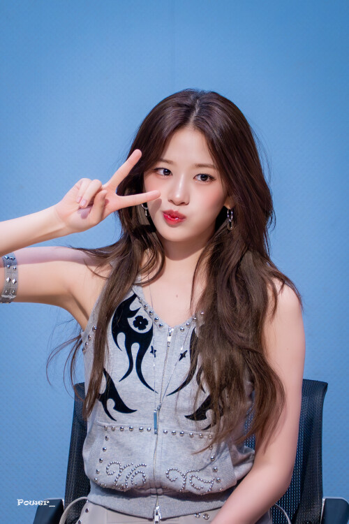 1964742150991892757 2edce2b895efe9044