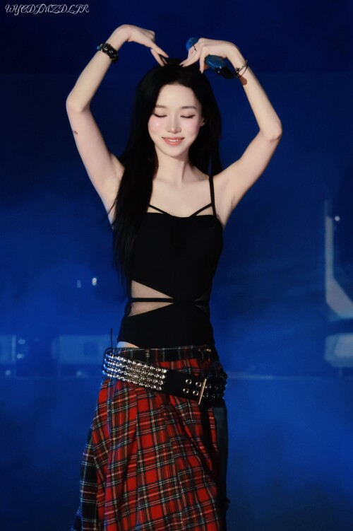 1969889439494344985 1b6bb2b9acc8d03c4