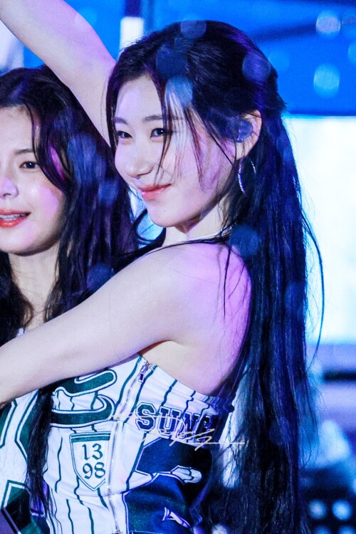 1973952105926074654 1c97c9563a7670ff1