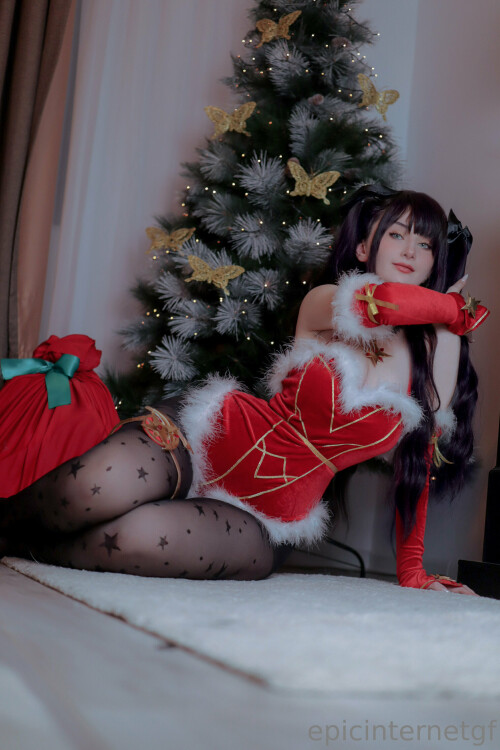 1984x2976Santas finally here and has brought you Mona as a Christmas present this year b2744511dc8cd
