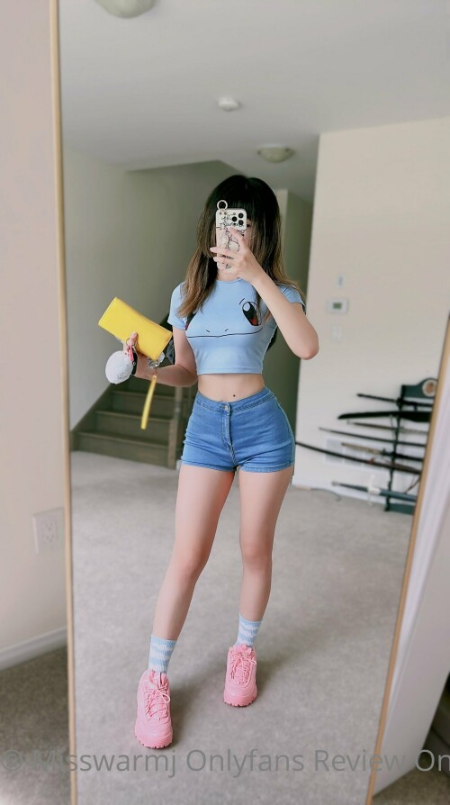 1987x3552 dee2095986f1e4592cbc6672788eff47