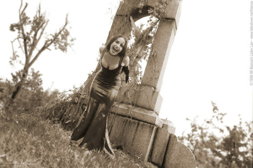 1999 06 cemetry biancaccemet11