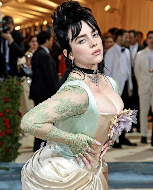 19F4D124 2774 4B06 96BE 25F716E56B71