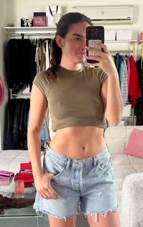 1A1EC44F 58F5 4540 9996 57D235B3B7C6646b38a007eee64d