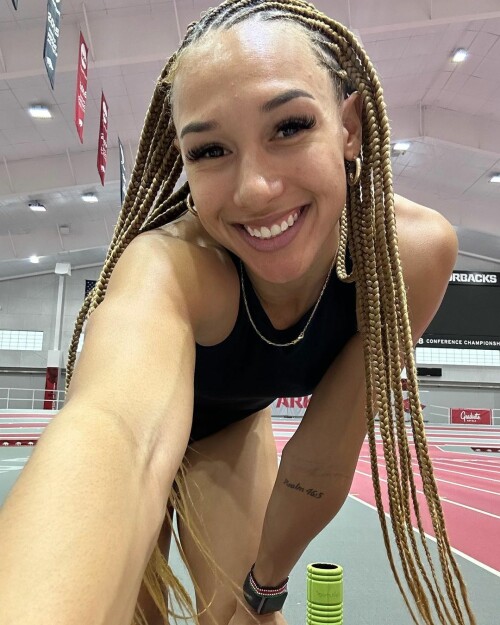 1A26C772 FEF8 4552 8CFA 3D16C85778E8