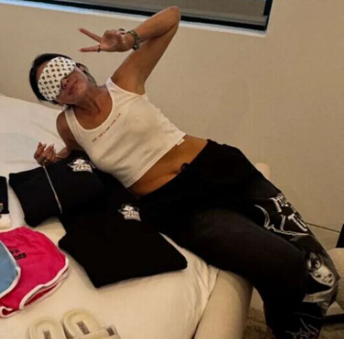 1C5D0F2B 5950 45A1 B2E9 7283FFB4840A6a1b3eef3a1efae1