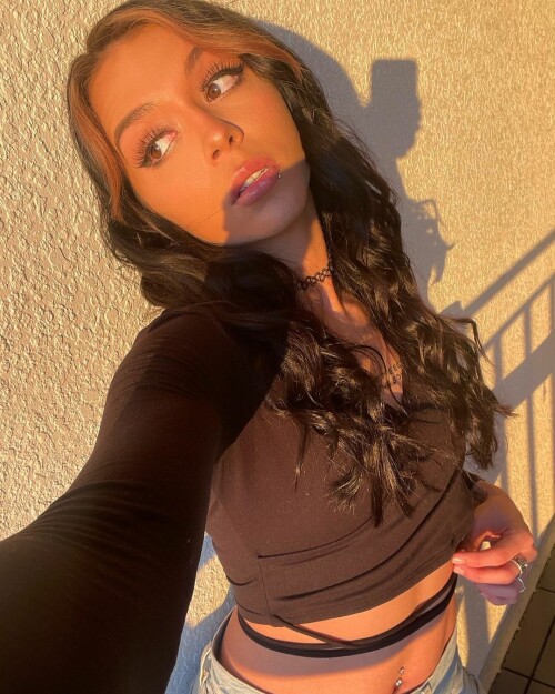 1E90CE0A 7575 4A59 AC45 74DA8C2BE655