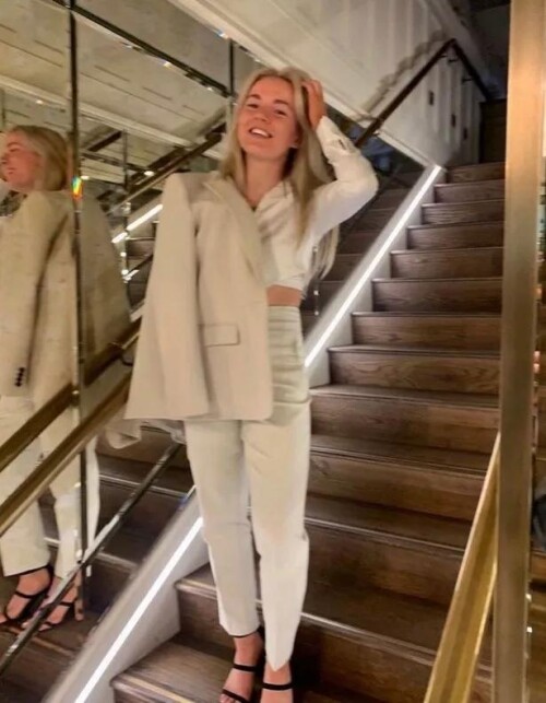 1 lh3f6284b5dd951d794