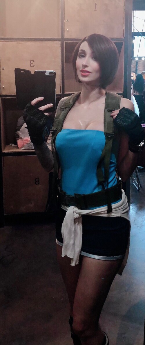 2 Jill BTSa253604e411e8325