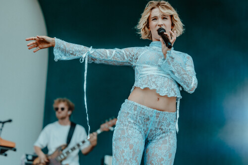 2.PommelienThijs socials 111de92ec2a74c6374